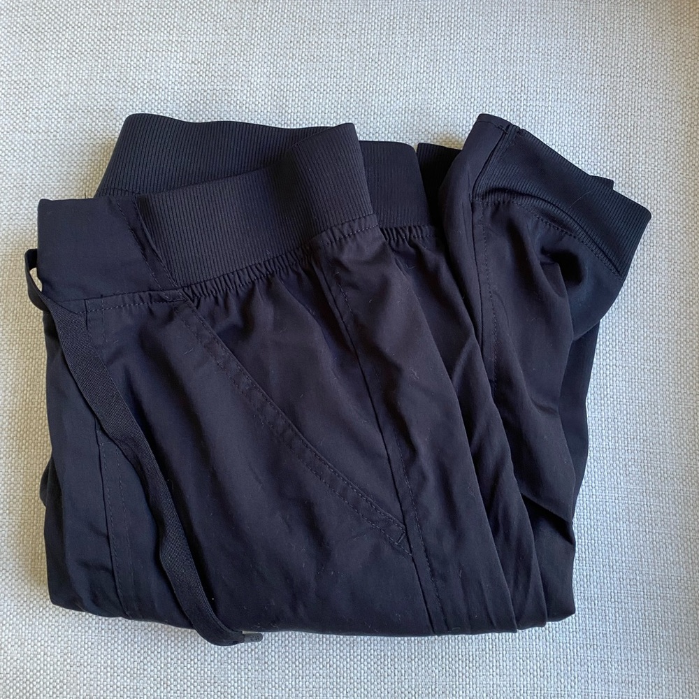 Adar Scrub Joggers